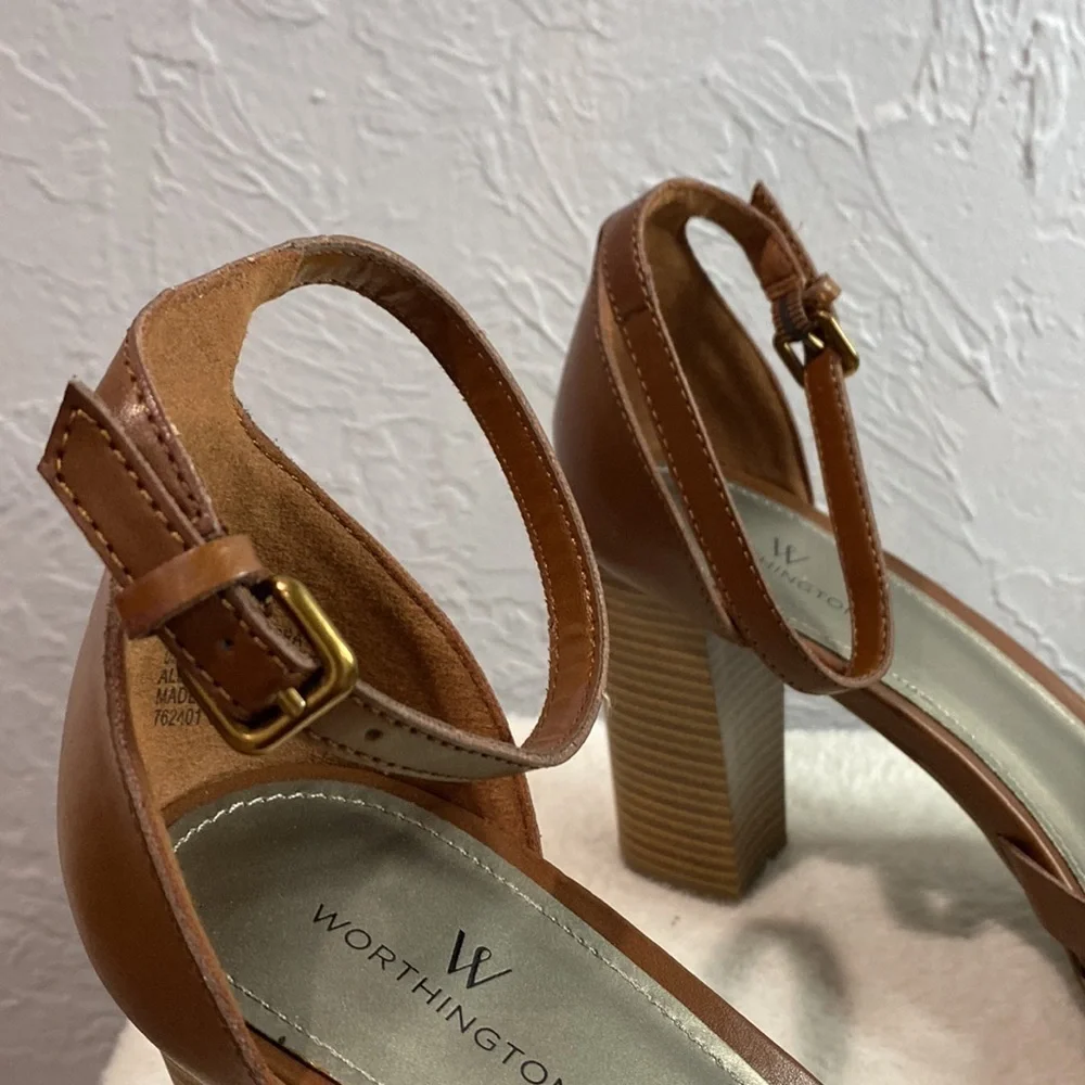 WORTHINGTON WOMEN’S BARRA CRISSCROSS BLOCK HEELED SANDALS IN BROWN SZ 10